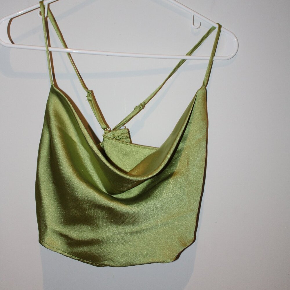 Green Scoop Neck Cropped Top